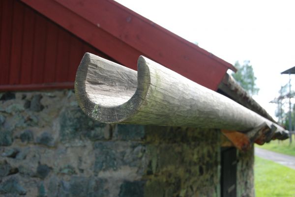 Wooden Gutter Repair in Oakland