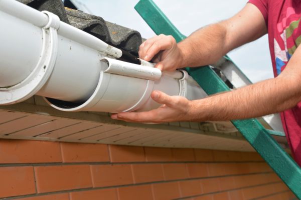 Large Gutter Repair in Oakland