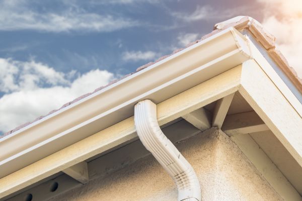 Seamless Gutter Replacement in Oakland