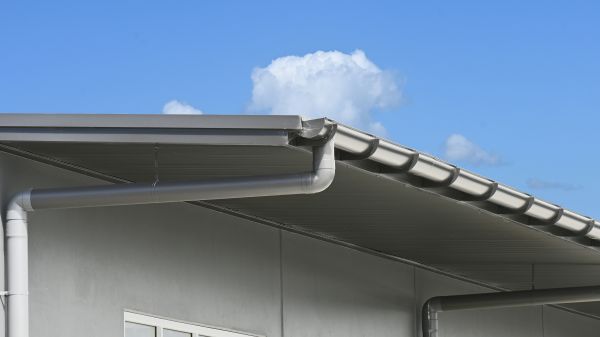 Eavestrough Service in Oakland