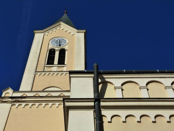 Church Gutter Installation in Oakland